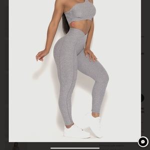 BOMBSHELL NWT! BRAZILIAN CONTOUR LEGGINGS IN CLOUD